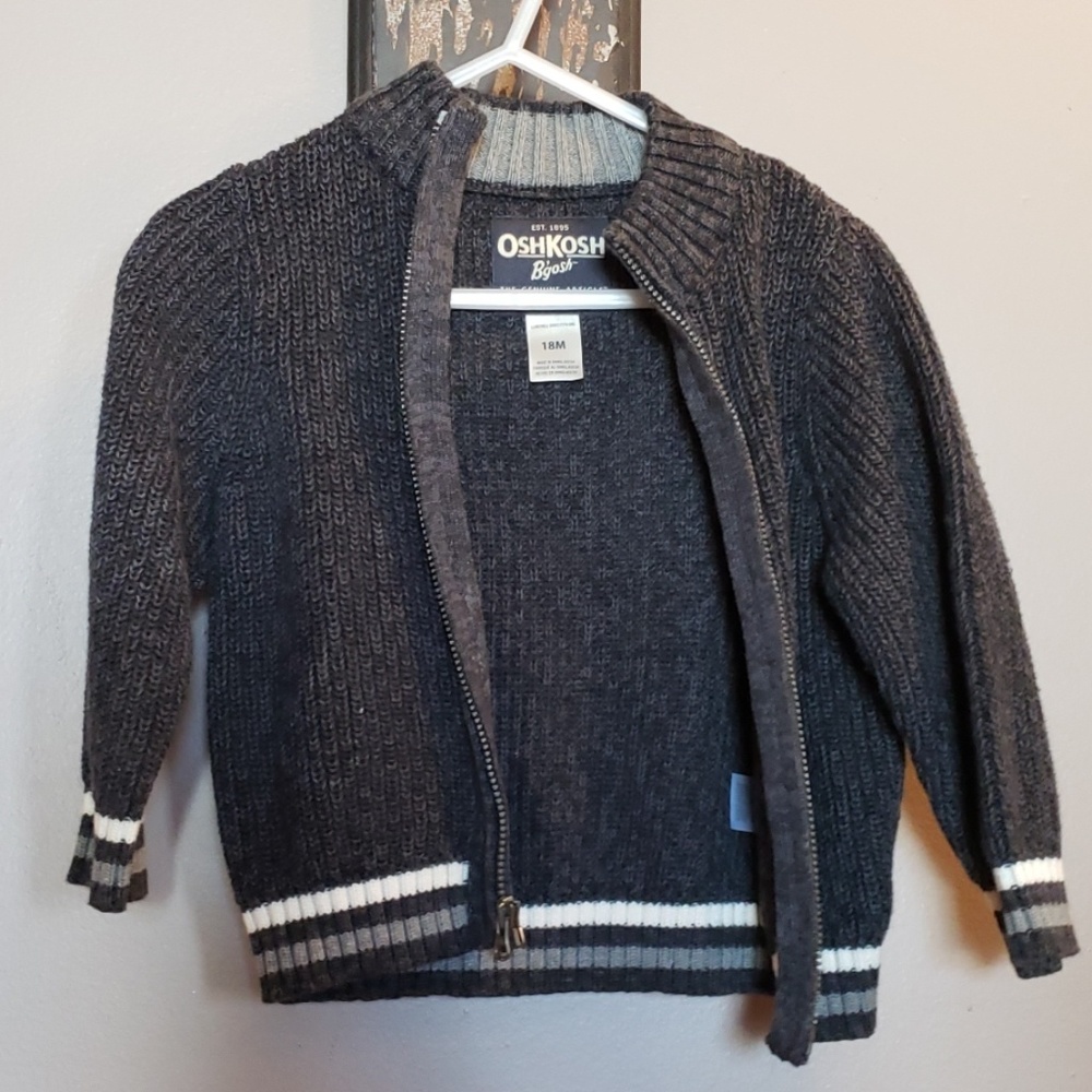 Oshkosh boys zip up sweater